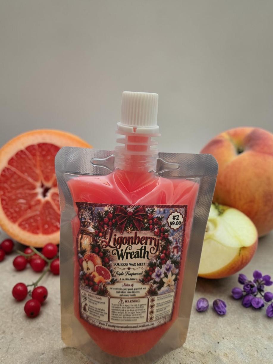 Ligonberry Wreath Triple Fragranced Squeeze Wax Mlet 3 oz.