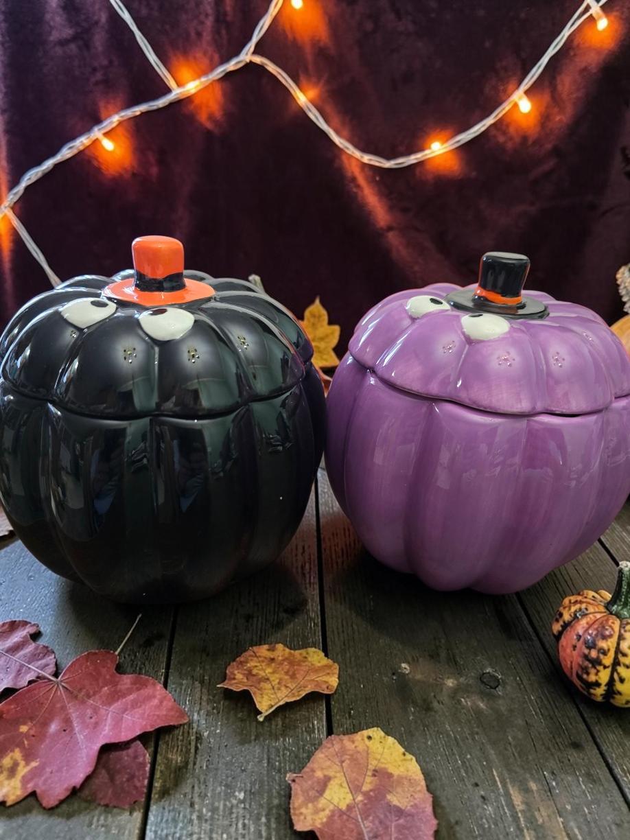 Black Pumpkin Jar 10 oz. Black Cider candle